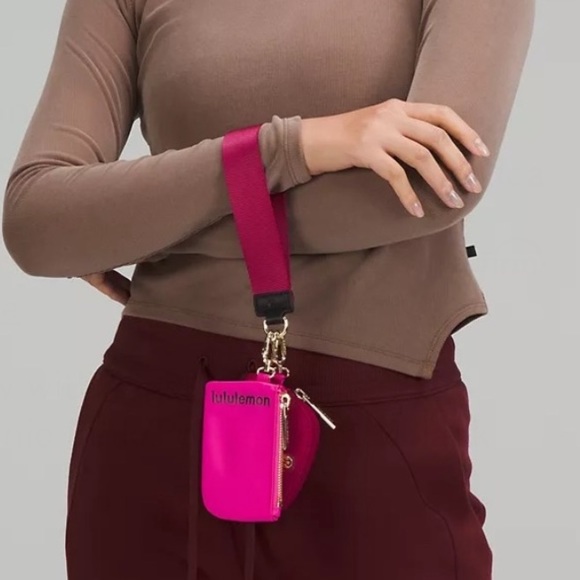 NEW LULULEMON Dual Pouch Wristlet - Picture 14 of 15